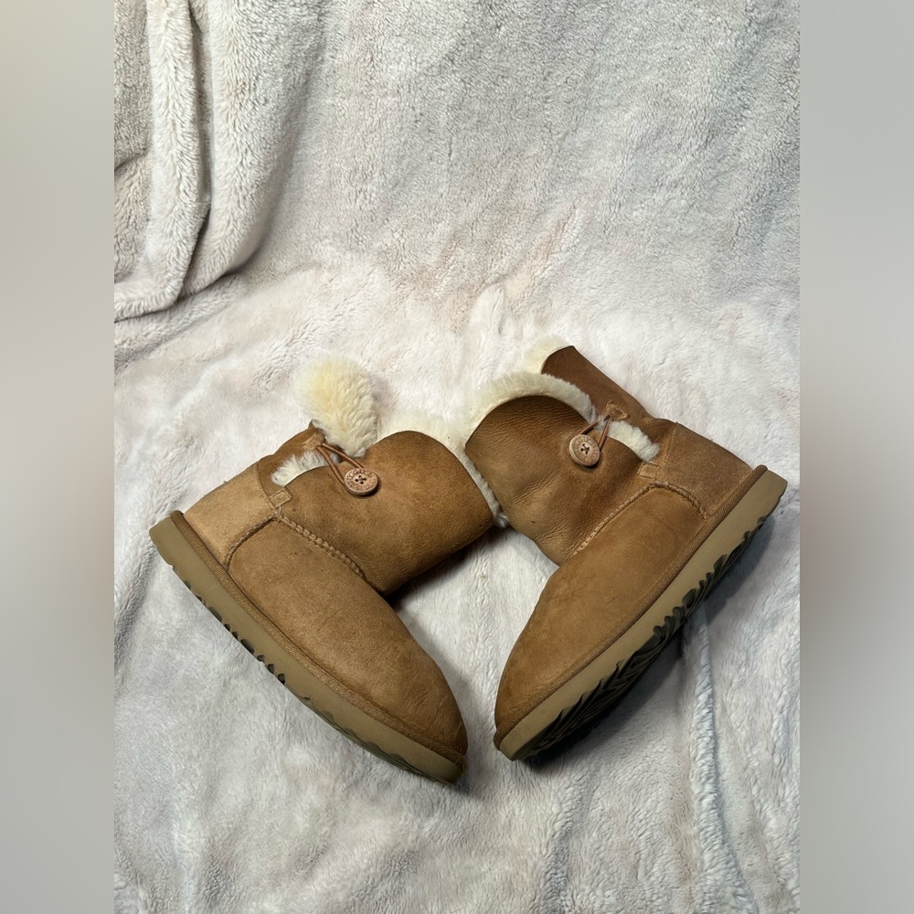 Ugg Bailey Botton womens size 5 - Picture 9 of 9